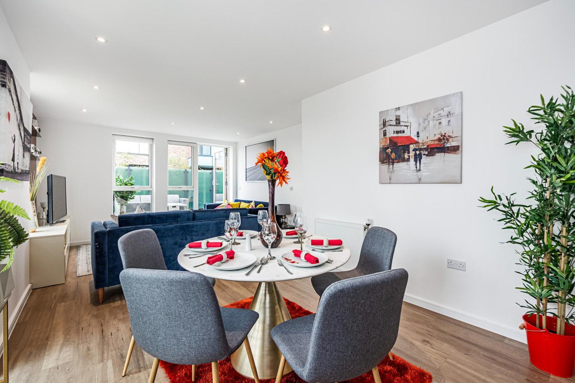 Апартаменти Chiswick Park 3 Bed 3 Bath West London - Parking Екстер'єр фото